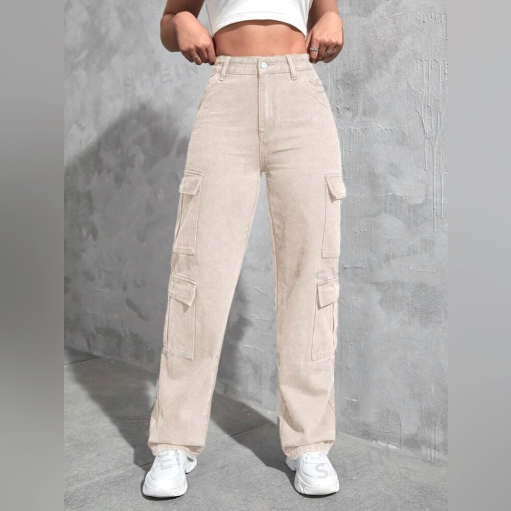 Light beige pants from SHEIN. Love the them!! New and not used.